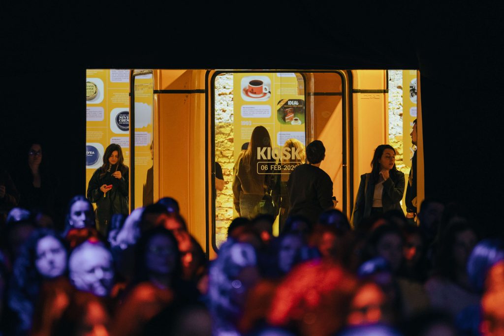 kiosk